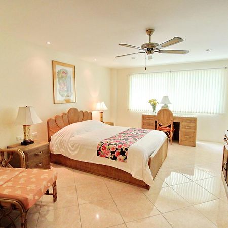 Butterfly Garden Boutique Residences By Frasier, A Lifestyle Destination Apt And Villas 1 To 3 Bedroom Units, 2 Full Bathrooms, Rain Shower, Spa Bath, Complete Kitchen, Staff 24-7,Fast Fiber Optic Wifi, 55" Smart Tv'S, Free Bbq, Pattaya Exteriör bild