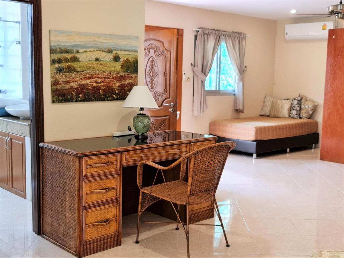 Butterfly Garden Boutique Residences By Frasier, A Lifestyle Destination Apt And Villas 1 To 3 Bedroom Units, 2 Full Bathrooms, Rain Shower, Spa Bath, Complete Kitchen, Staff 24-7,Fast Fiber Optic Wifi, 55" Smart Tv'S, Free Bbq, Pattaya Exteriör bild
