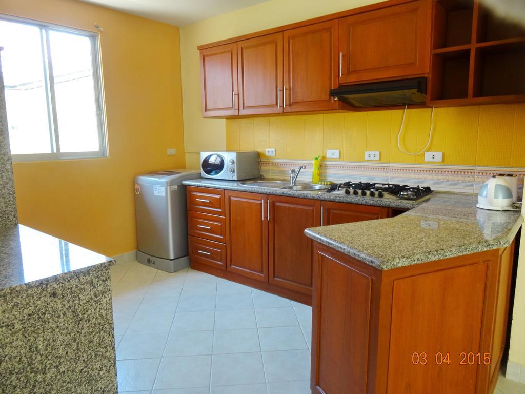 Butterfly Garden Boutique Residences By Frasier, A Lifestyle Destination Apt And Villas 1 To 3 Bedroom Units, 2 Full Bathrooms, Rain Shower, Spa Bath, Complete Kitchen, Staff 24-7,Fast Fiber Optic Wifi, 55" Smart Tv'S, Free Bbq, Pattaya Rum bild